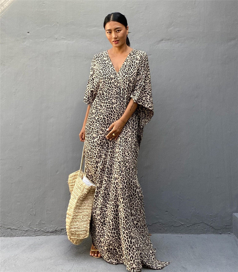 Ladies fashionable kaftan with animal motif and flexible tie band Ivyshape
