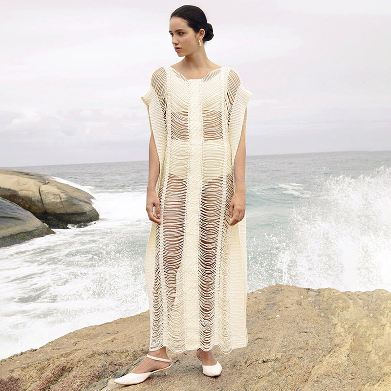 Women airy beach cover-up made of fine lace Ivyshape