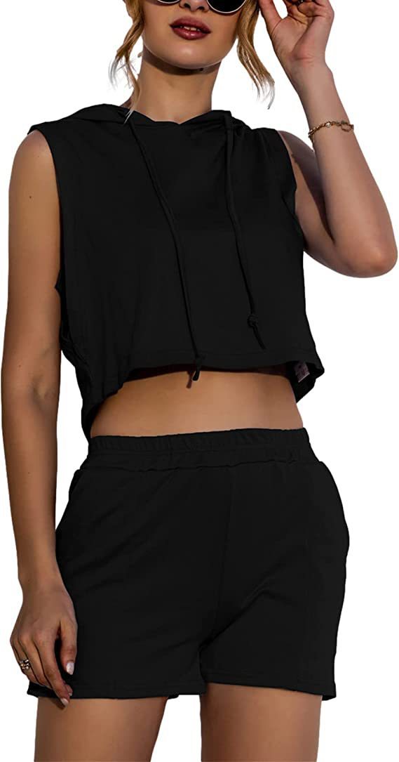 Women's sporty two-piece set with hood Ivyshape