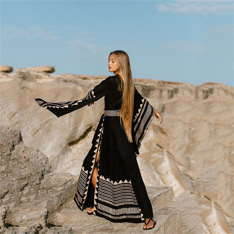 Women's beach robe with artistic graphic pattern Ivyshape