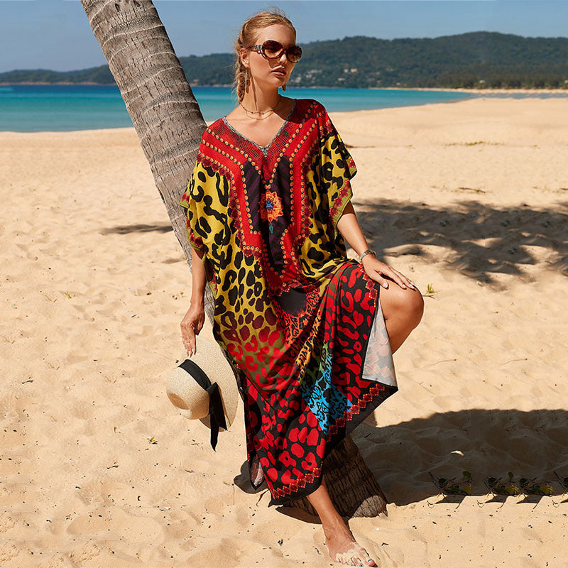Women Beach Kaftan with extravagant pattern details Ivyshape