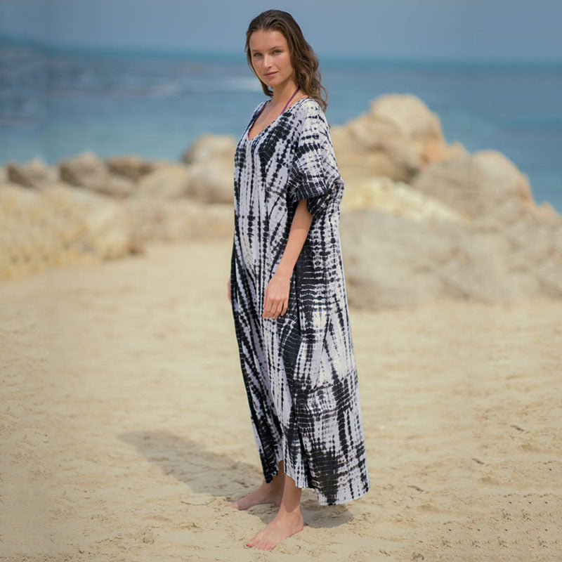 Women's beach kaftan with exquisite batik look and wide cut Ivyshape