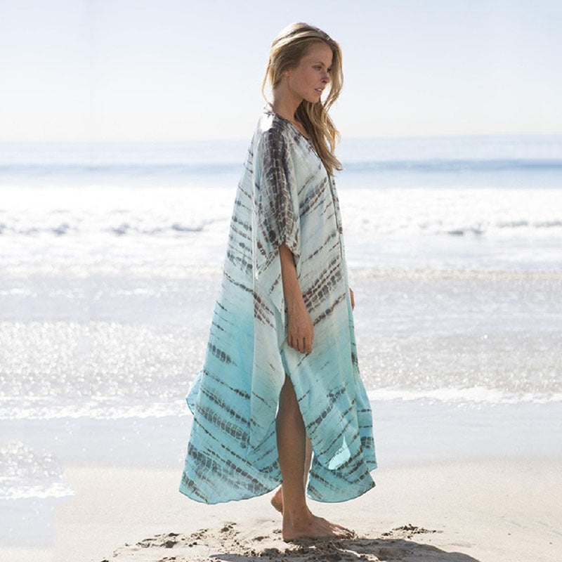 Women's airy beach kaftan with elegant wave pattern and side slit Ivyshape
