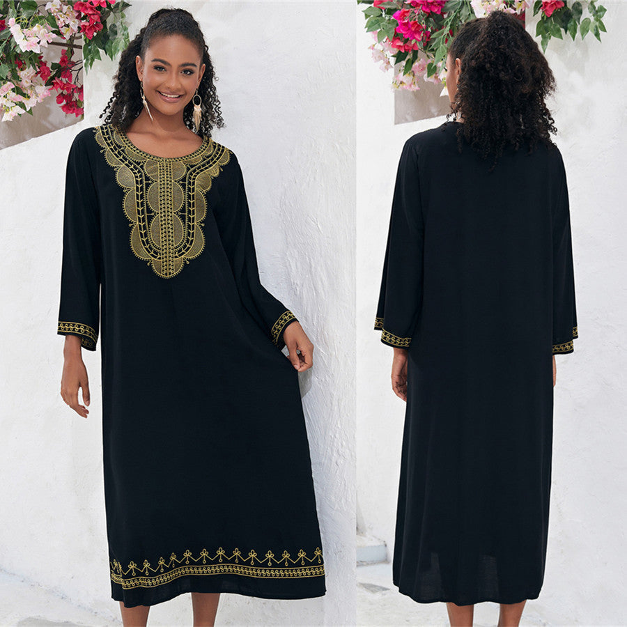 Ladies elegant maxi dress with elaborate embroidery and side slits Ivyshape