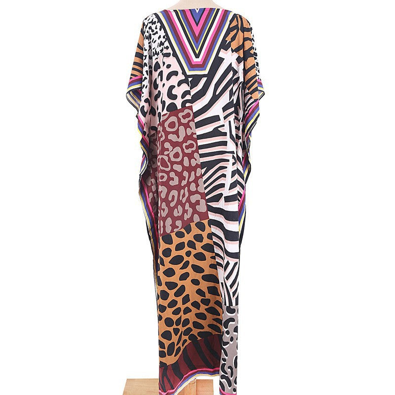 Women's Kaftan with modern animal patterns and elegant cut Ivyshape