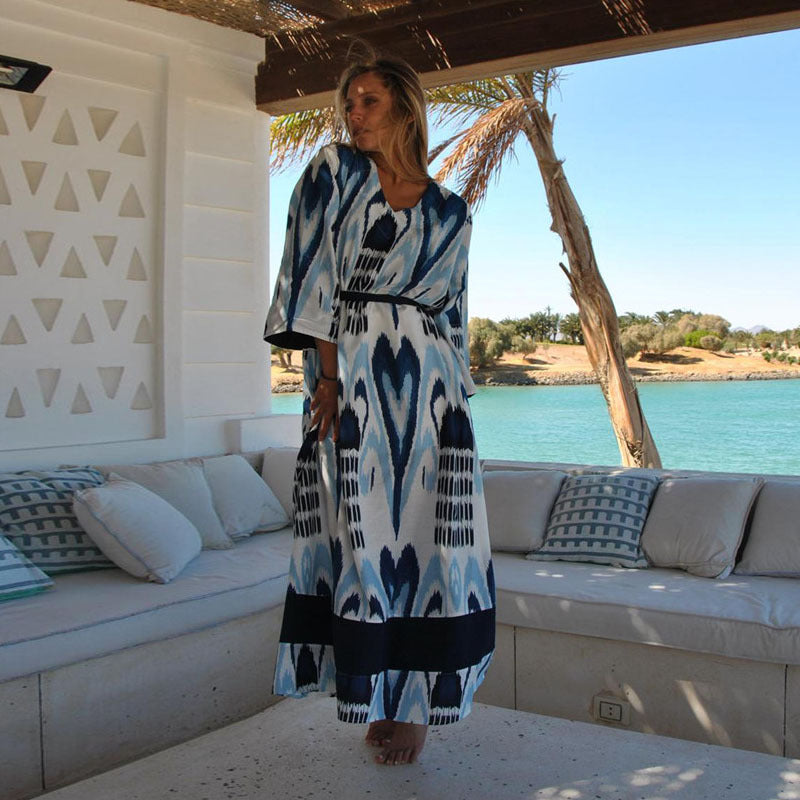 Ladies Maxi Beach Kaftan with elegant graphic pattern and side slit Ivyshape