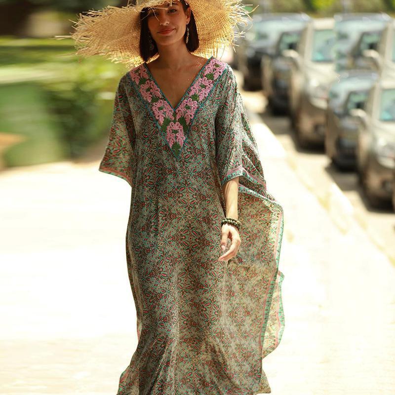 Ladies beach tunic with artistic floral embroidery and casual cut Ivyshape