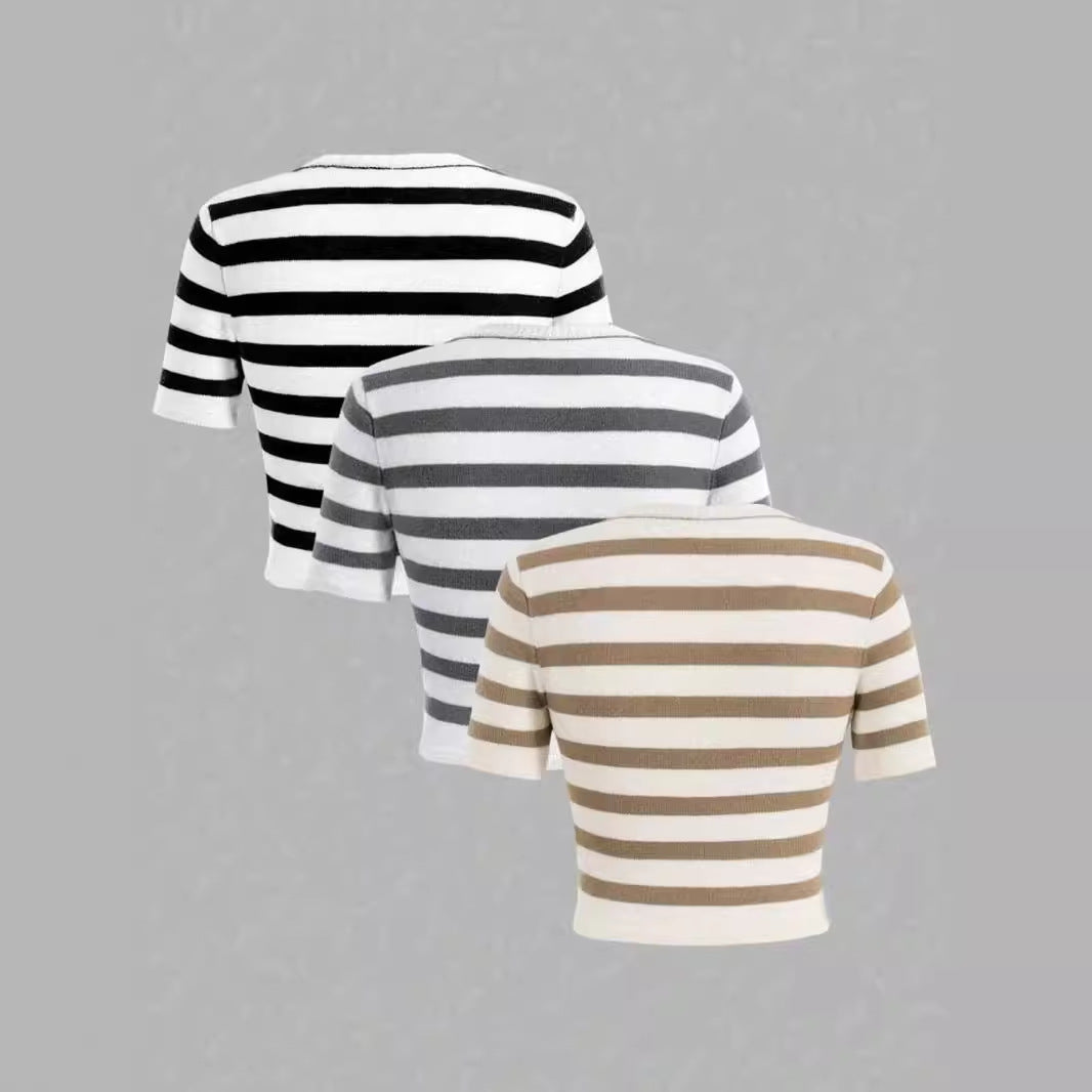 Women's short-sleeved striped shirt made of fine knit Ivyshape