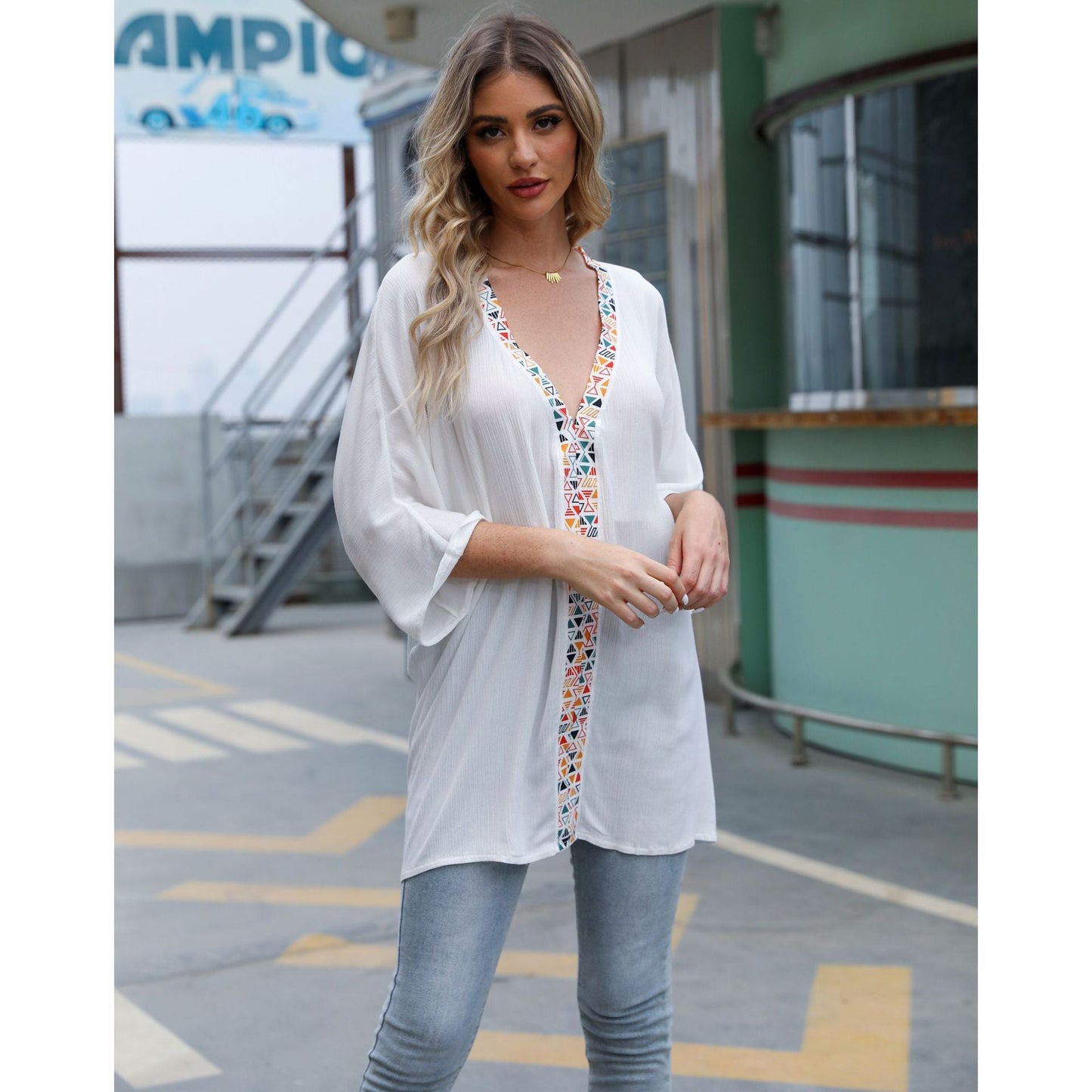 Ladies airy tunic with colorful print Ivyshape