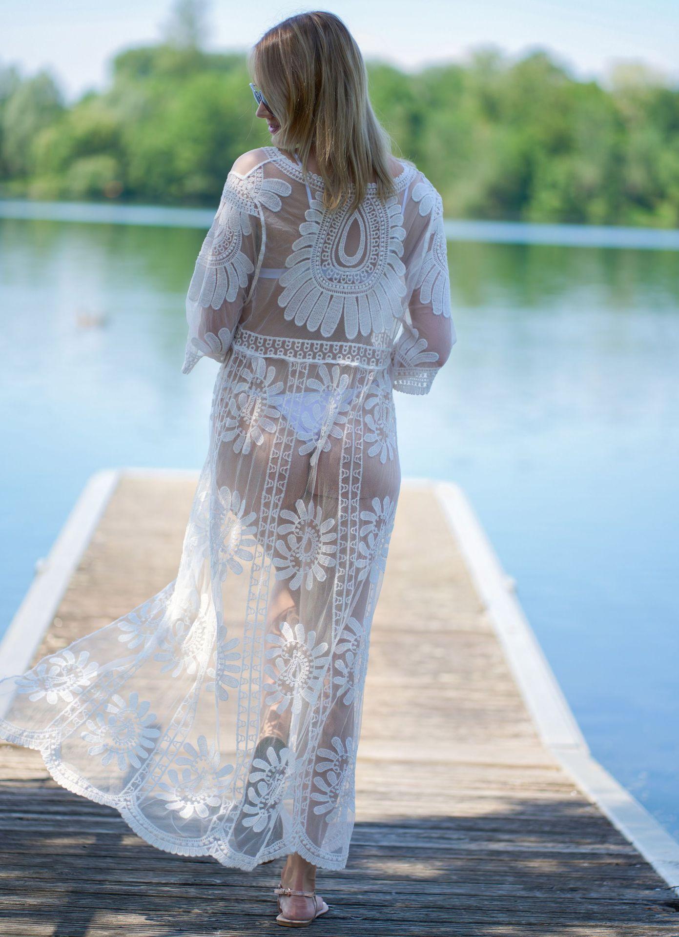 Ladies Beach Kimono made of fine crochet lace Ivyshape