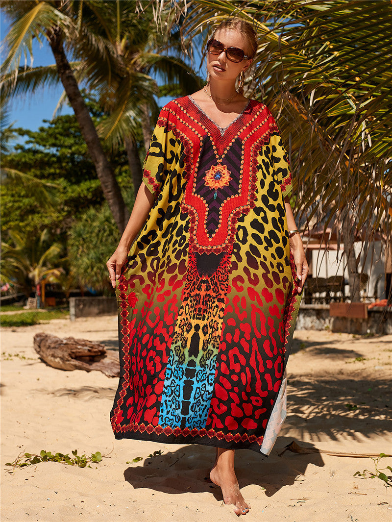 Women Beach Kaftan with extravagant pattern details Ivyshape