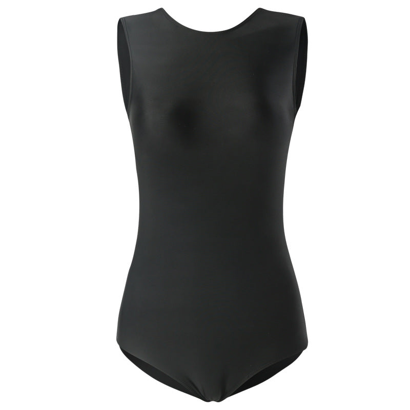 Ladies sporty one-piece swimsuit with figure-shaping cut Ivyshape