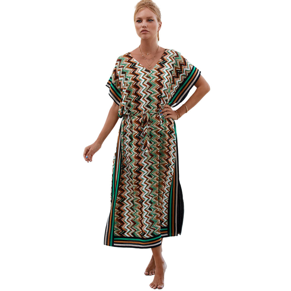 Women's maxi kaftan with eye-catching zigzag pattern and practical side slits Ivyshape