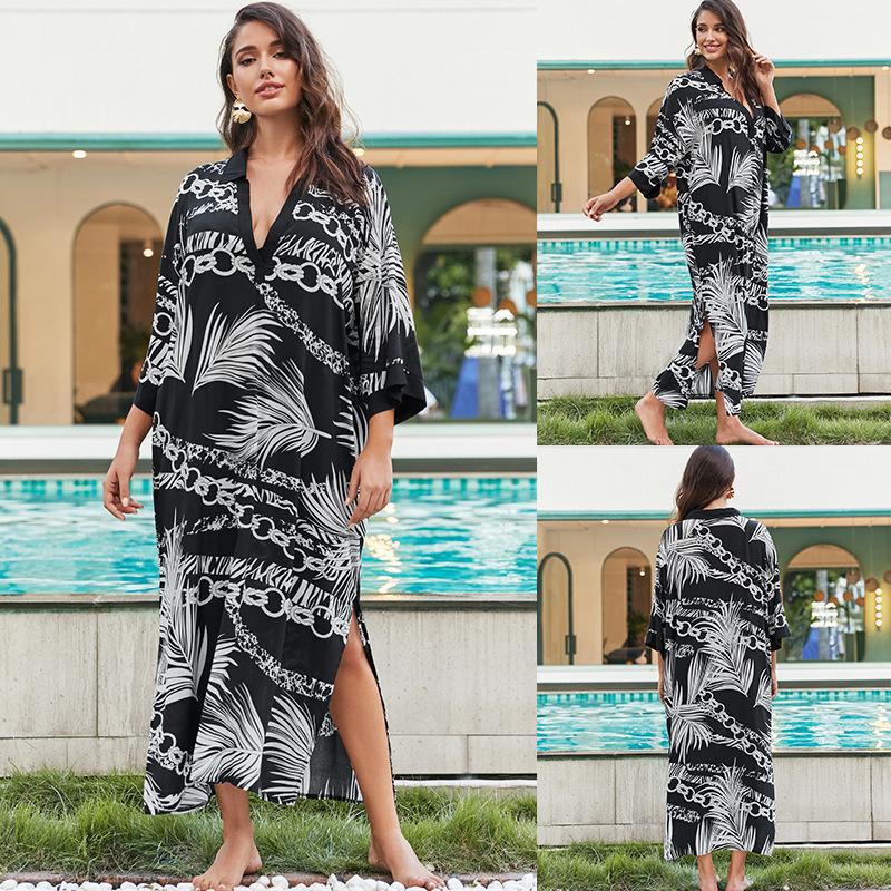 Women's casual beach cover-up in graphic design with deep V-neck and side slits Ivyshape