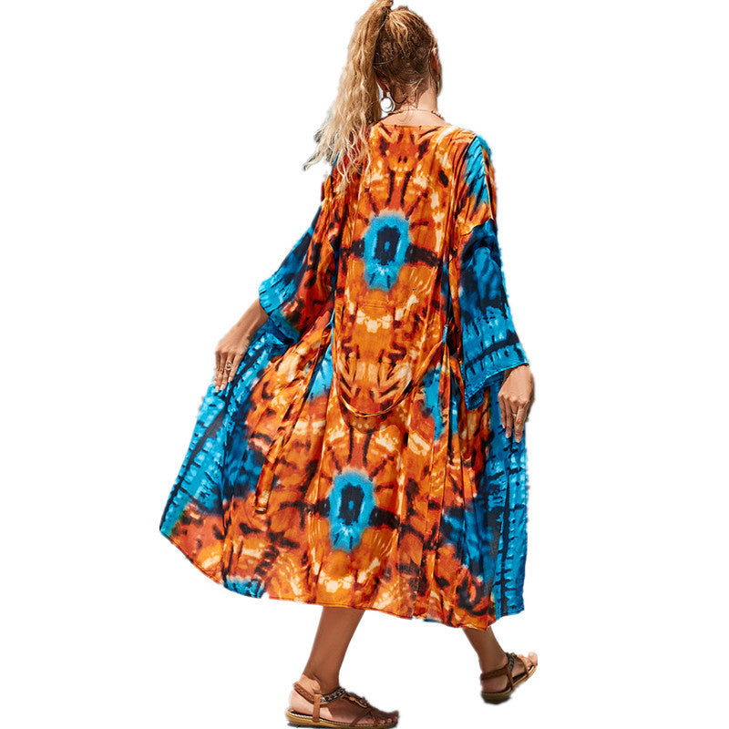 Ladies elegant beach kaftan with loose cut and colorful pattern Ivyshape