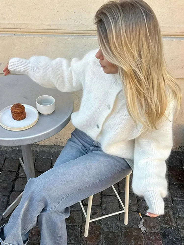 Giovanna | Cardigan in morbido mohair con scollo rotondo