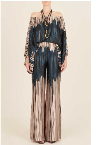Naomi - Printed off-shoulder set with flowing style