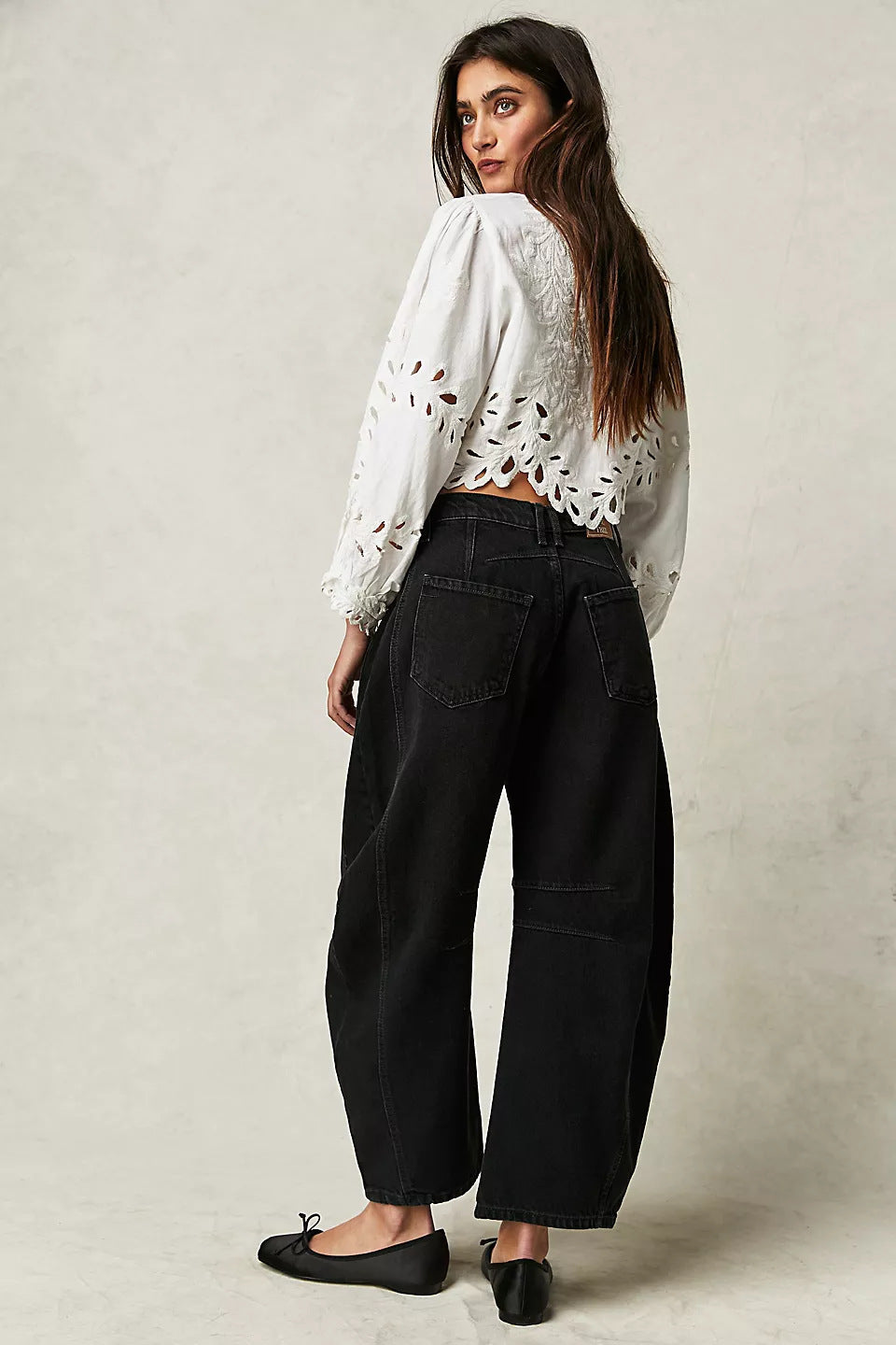 Wynohna | Jeans a vita media con elevato stretch e taglio a barile