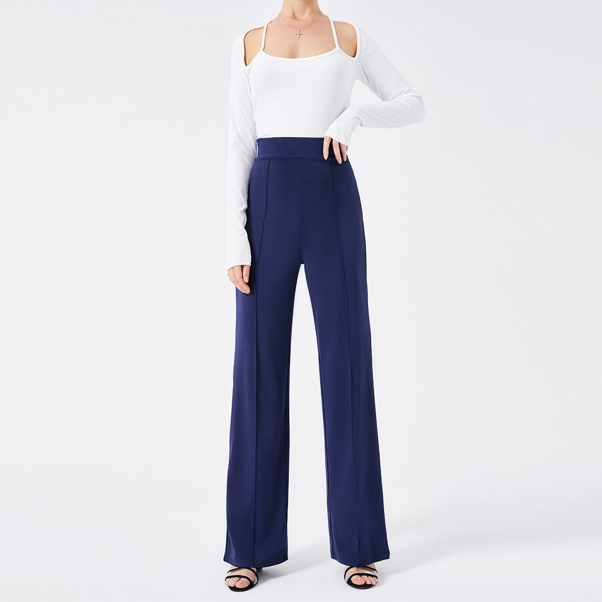Carmen | Pantaloni casual in tinta unita, vestibilità slim, vita alta e fondo a campana