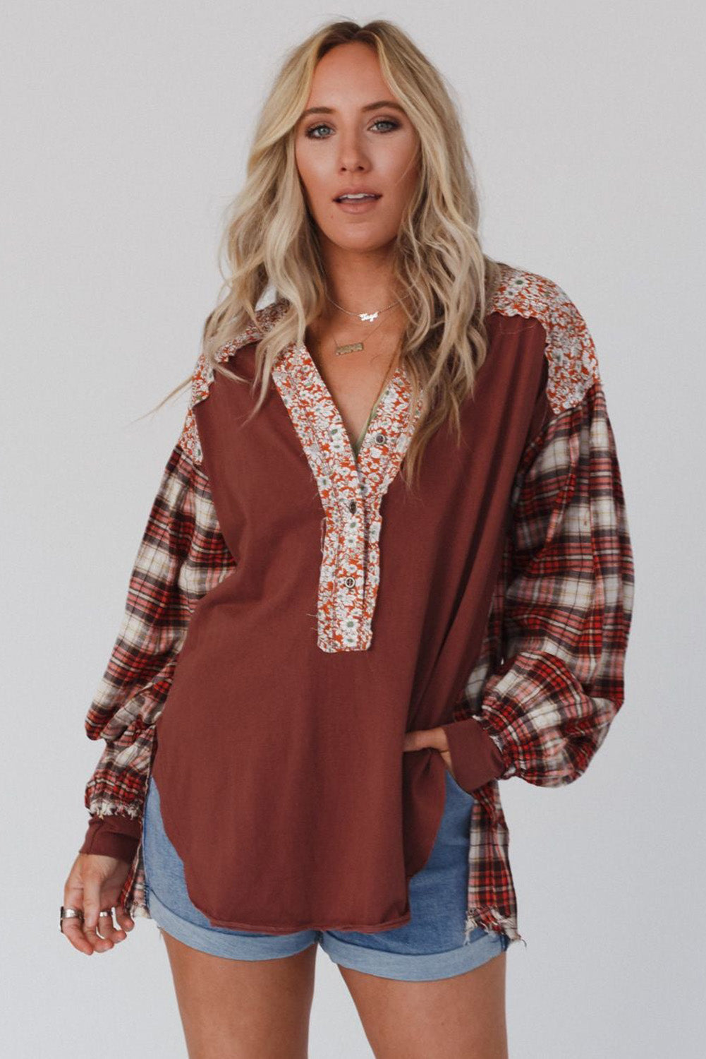 Martina | Blusa boho chic con maniche fantasia e dettagli floreali