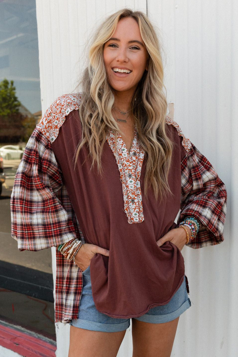 Martina | Blusa boho chic con maniche fantasia e dettagli floreali