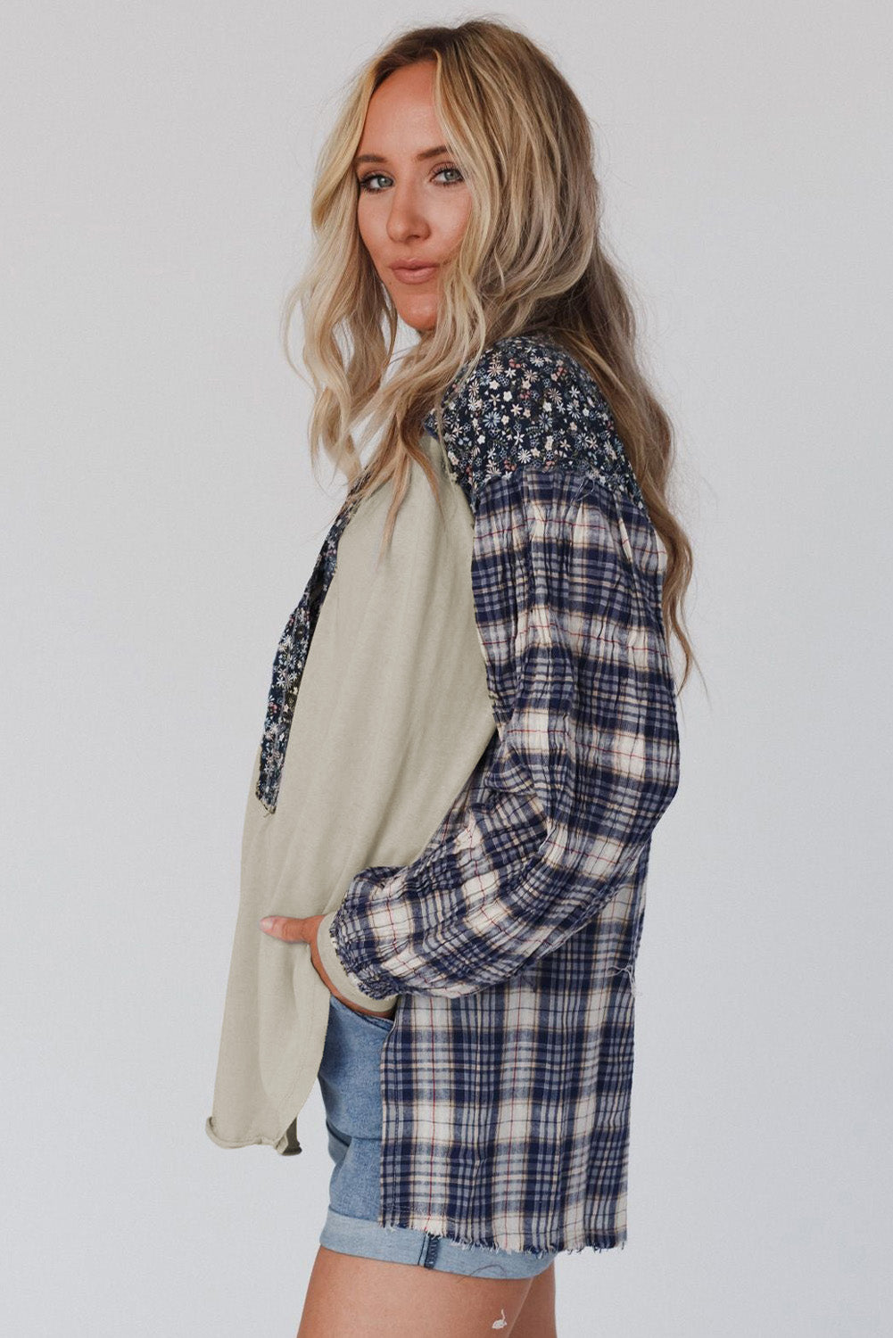 Martina | Blusa boho chic con maniche fantasia e dettagli floreali