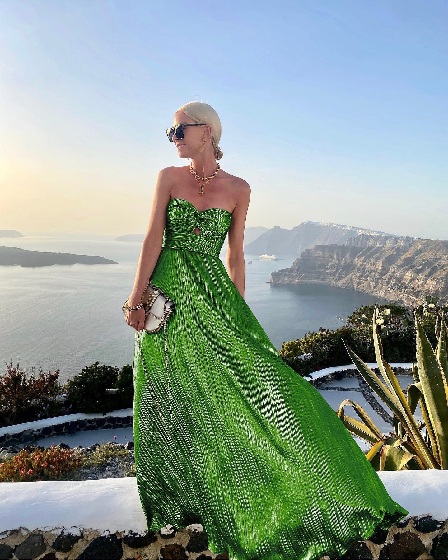Valeria - Strapless metallic dress with elegant slit