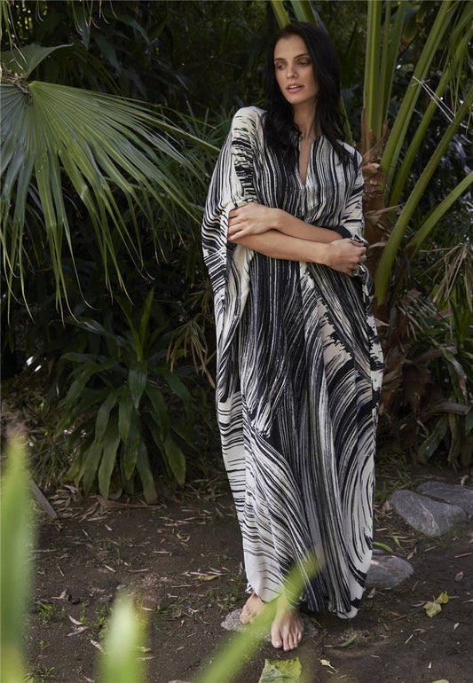 Ladies fashionable kaftan with unique graphic pattern Ivyshape