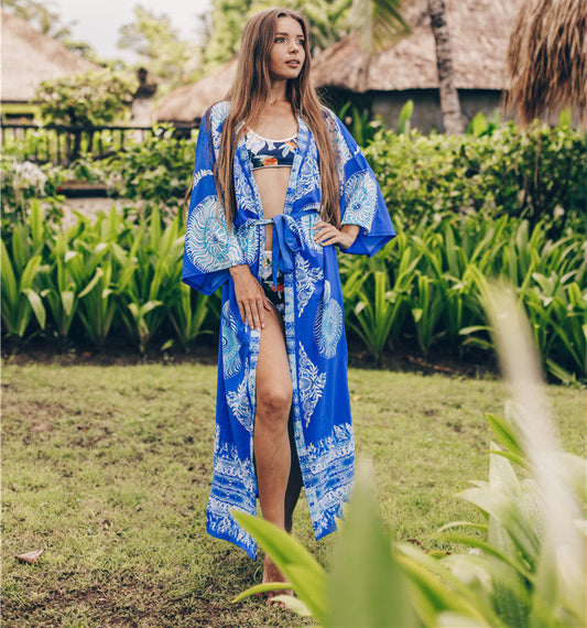 Women's beach robe with luxurious pattern details and deep slit Ivyshape