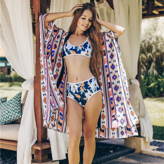 Women's elegant beach kimono with floral pattern and wide-cut sleeves Ivyshape