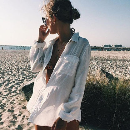 Women's casual beach blouse with patch pockets and lightweight fabric Ivyshape
