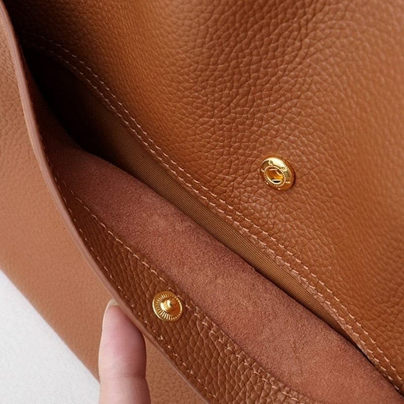 ChicCarry™ – The Ultimate Everyday Bag