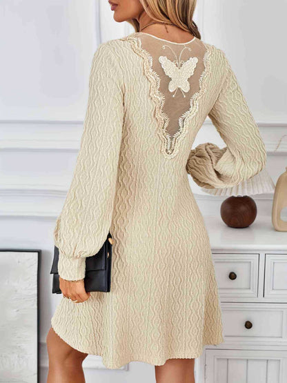 Giada | Abito beige con texture lavorata e scollo a V