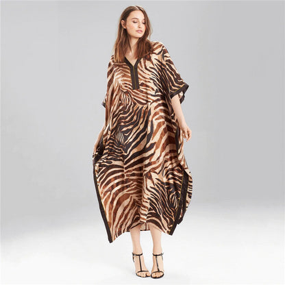 Women's casual kaftan with modern animal print and side slits Ivyshape