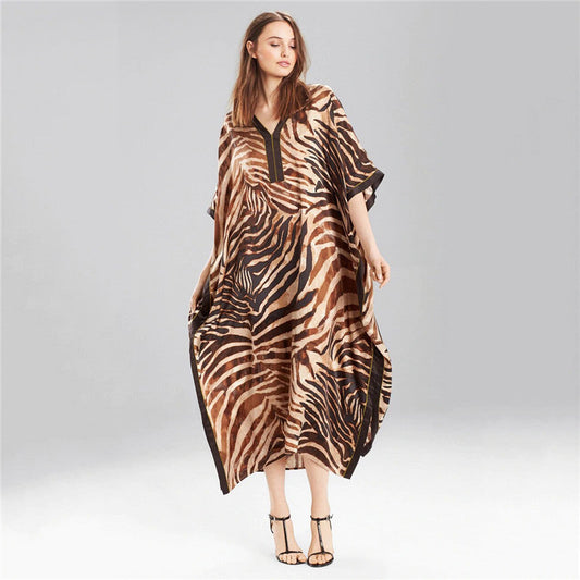 Women's casual kaftan with modern animal print and side slits Ivyshape