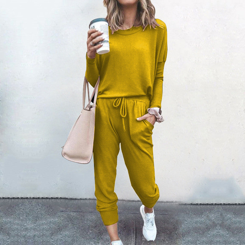 Women casual jumpsuit made of soft flowing material with practical pockets and rib knitted details Ivyshape
