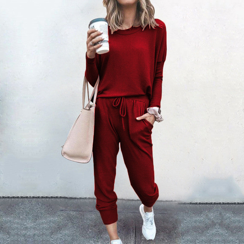 Women casual jumpsuit made of soft flowing material with practical pockets and rib knitted details Ivyshape