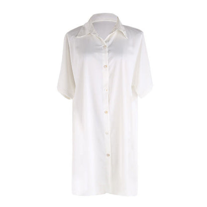 Women's relaxed blouse with a loose fit and button details Ivyshape