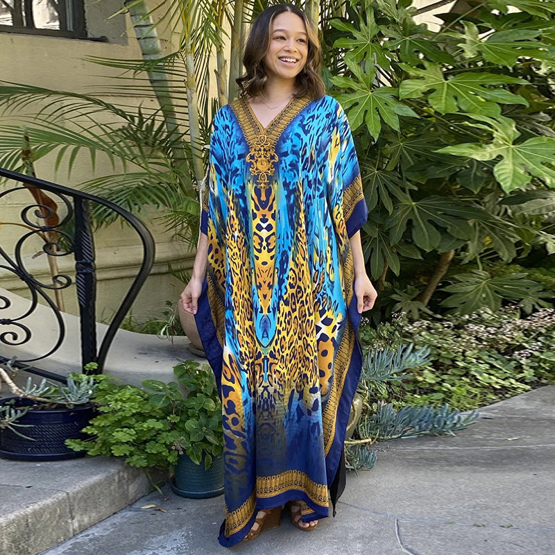 Ladies elegant beach kaftan with elaborate animal design and V-neck Ivyshape
