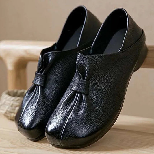 Round toe leather casual shoes