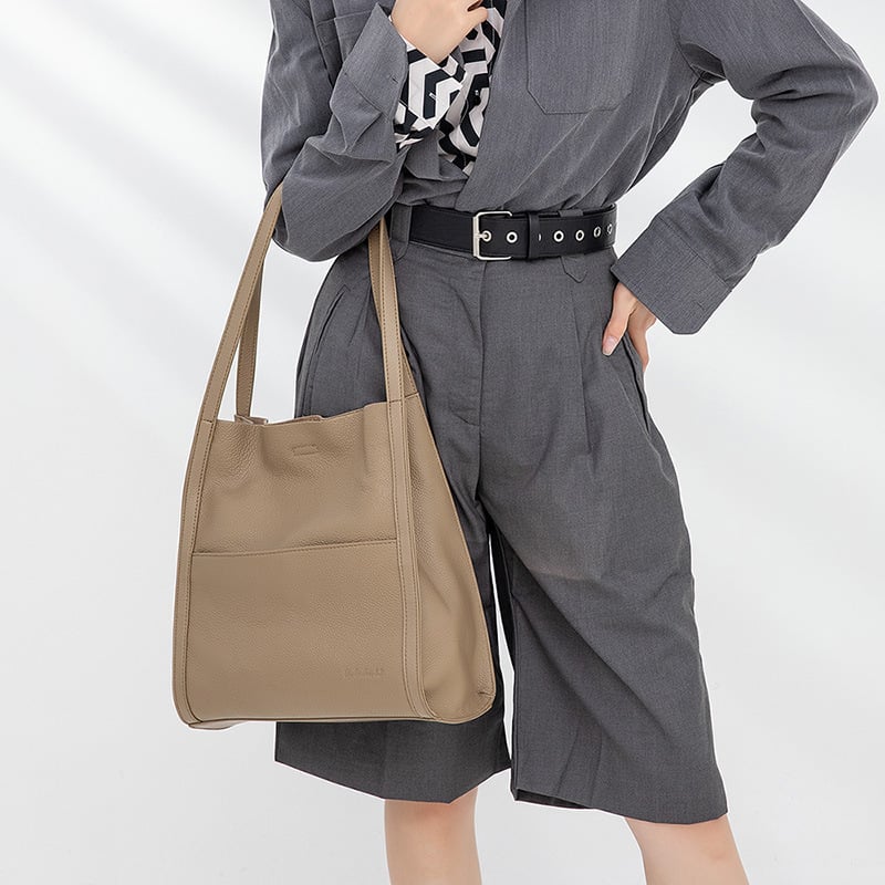 ChicCarry™ – The Ultimate Everyday Bag