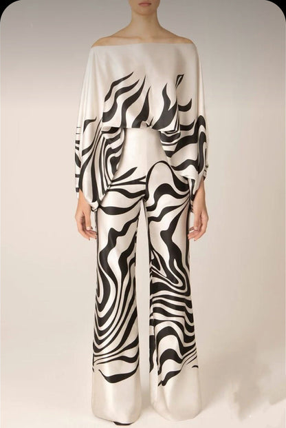 Naomi - Printed off-shoulder set with flowing style