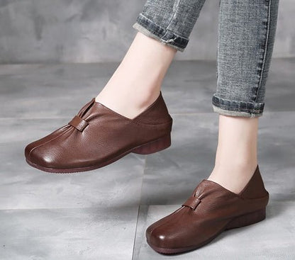 Round toe leather casual shoes