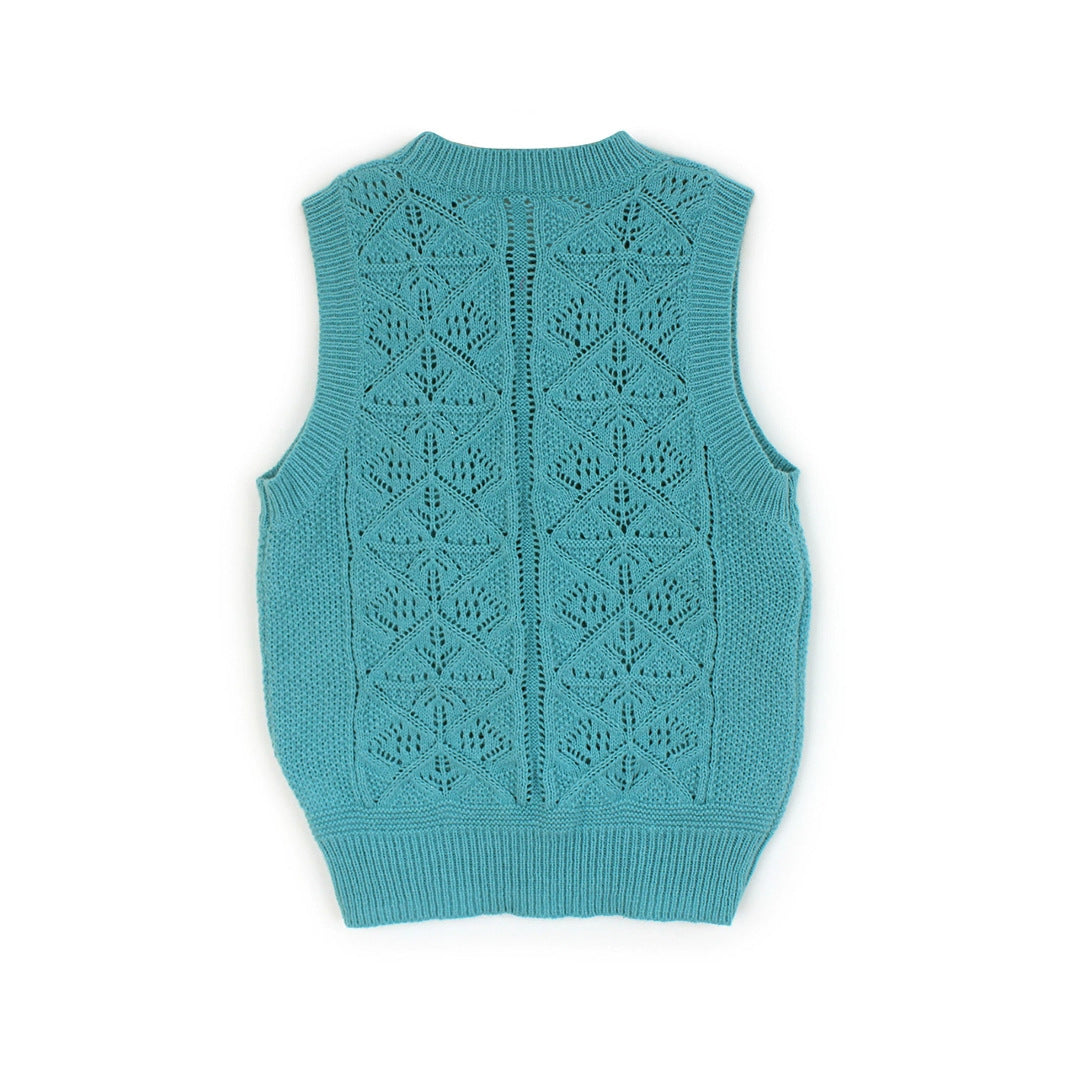 Ladies knitted top with intricate texture pattern Ivyshape