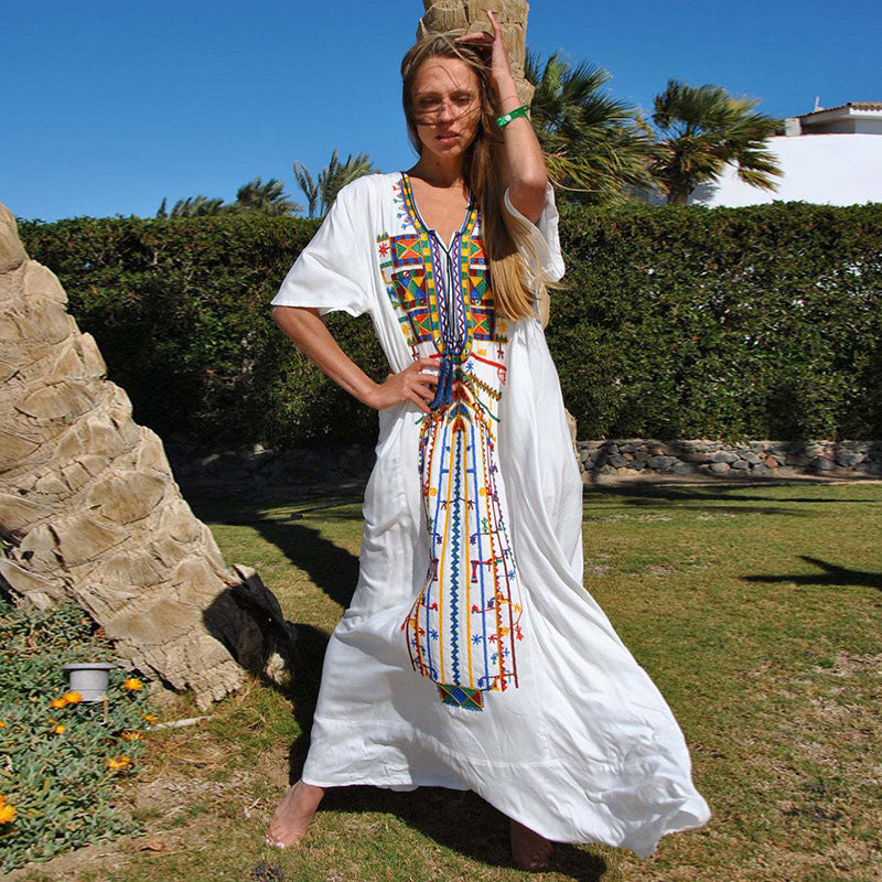 Ladies Kaftan with intricate hand embroidery and loose fit Ivyshape