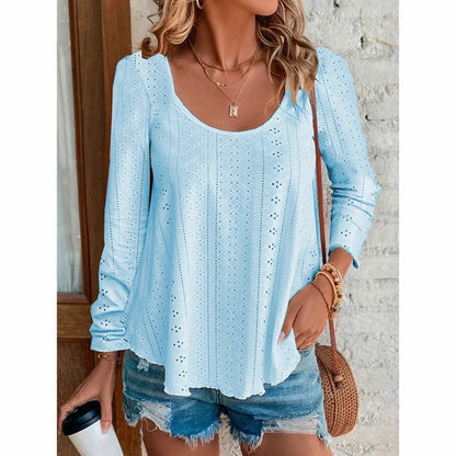 Ladies airy top with fine embroidery Ivyshape
