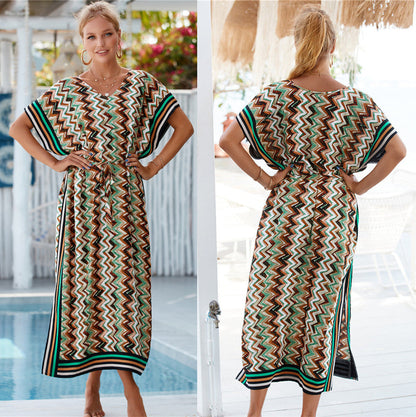 Women's maxi kaftan with eye-catching zigzag pattern and practical side slits Ivyshape