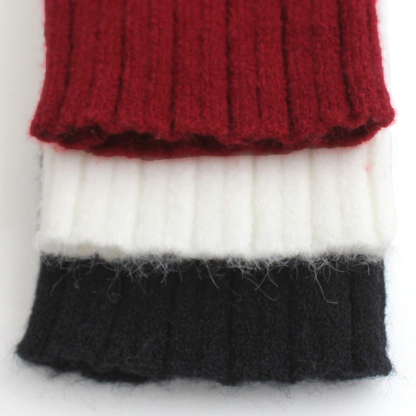 Ladies fine knit turtleneck sweater in ribbed design Ivyshape