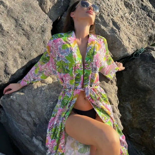 Women's beach kimono with floral design and side slits Ivyshape