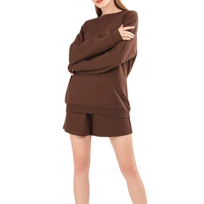 Ladies casual leisure set with long-sleeve top and shorts Ivyshape